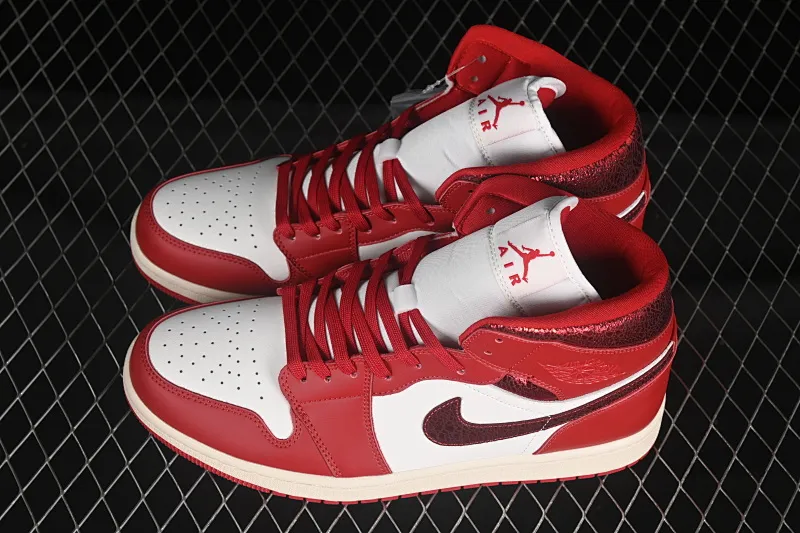 All categories Air Jordan Jordan series basketball shoes Air Jordan 1 Mid Air Jordan 1 Mid AJ1 Joe 1 China Red Mid-top cultural and casual sneakers HJ9337-106